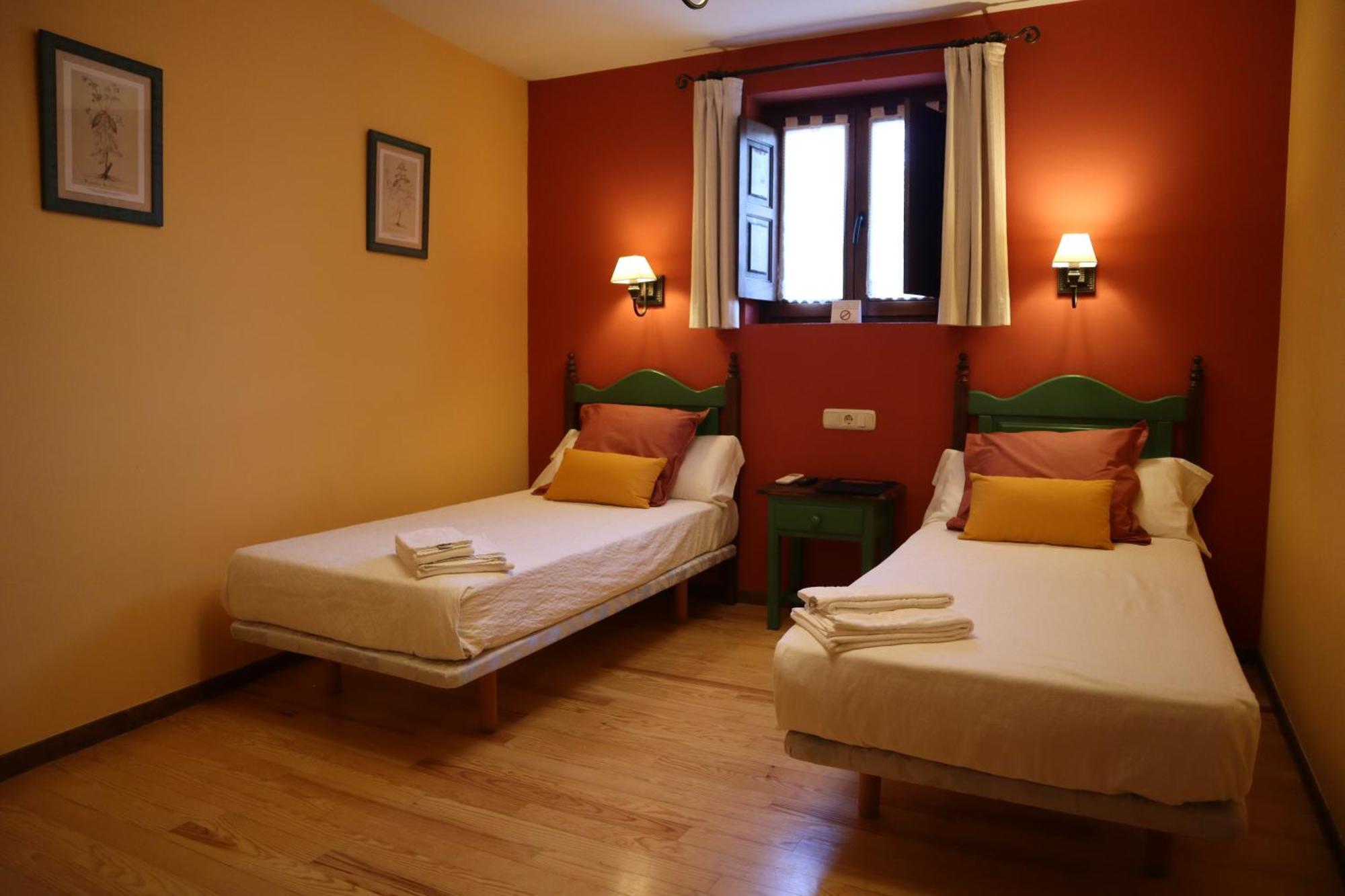 Hotel Rural El Almadiero Бурги Экстерьер фото